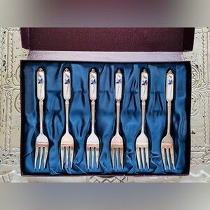 ✨ Vintage Japanese Enamel Dessert Fork Set – Blue Floral Cloisonné Handles